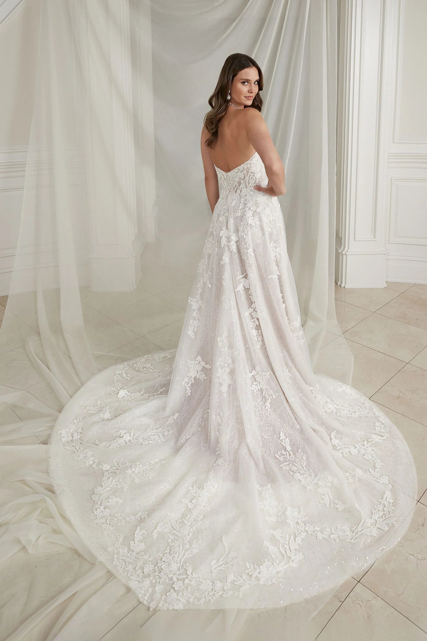Size 12 | Electra by Justin Alexander