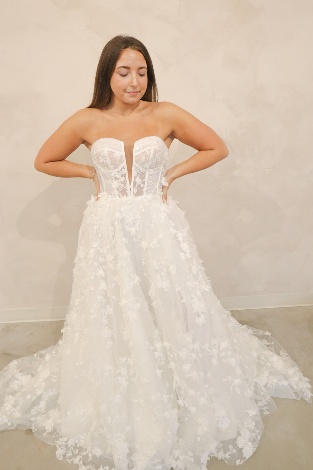 Size 12 | WS225996B-1Z by Wedding Societe
