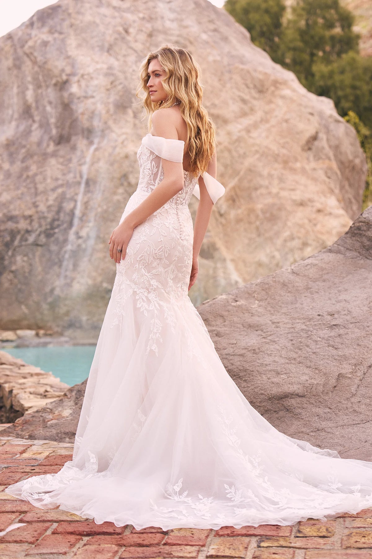 Size 12 | 66274 by Lillian West