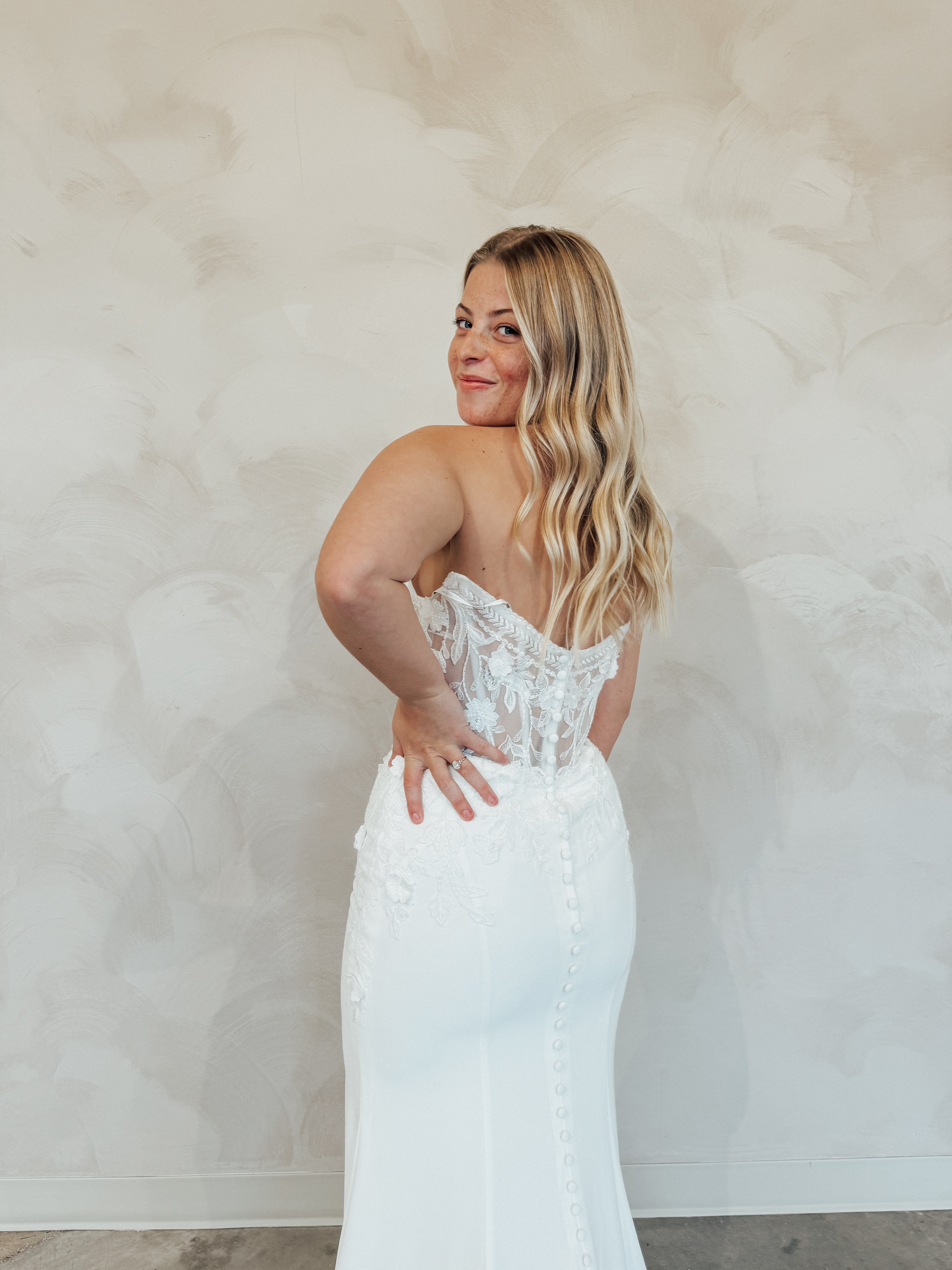 Size 08 | 7675 By Stella York