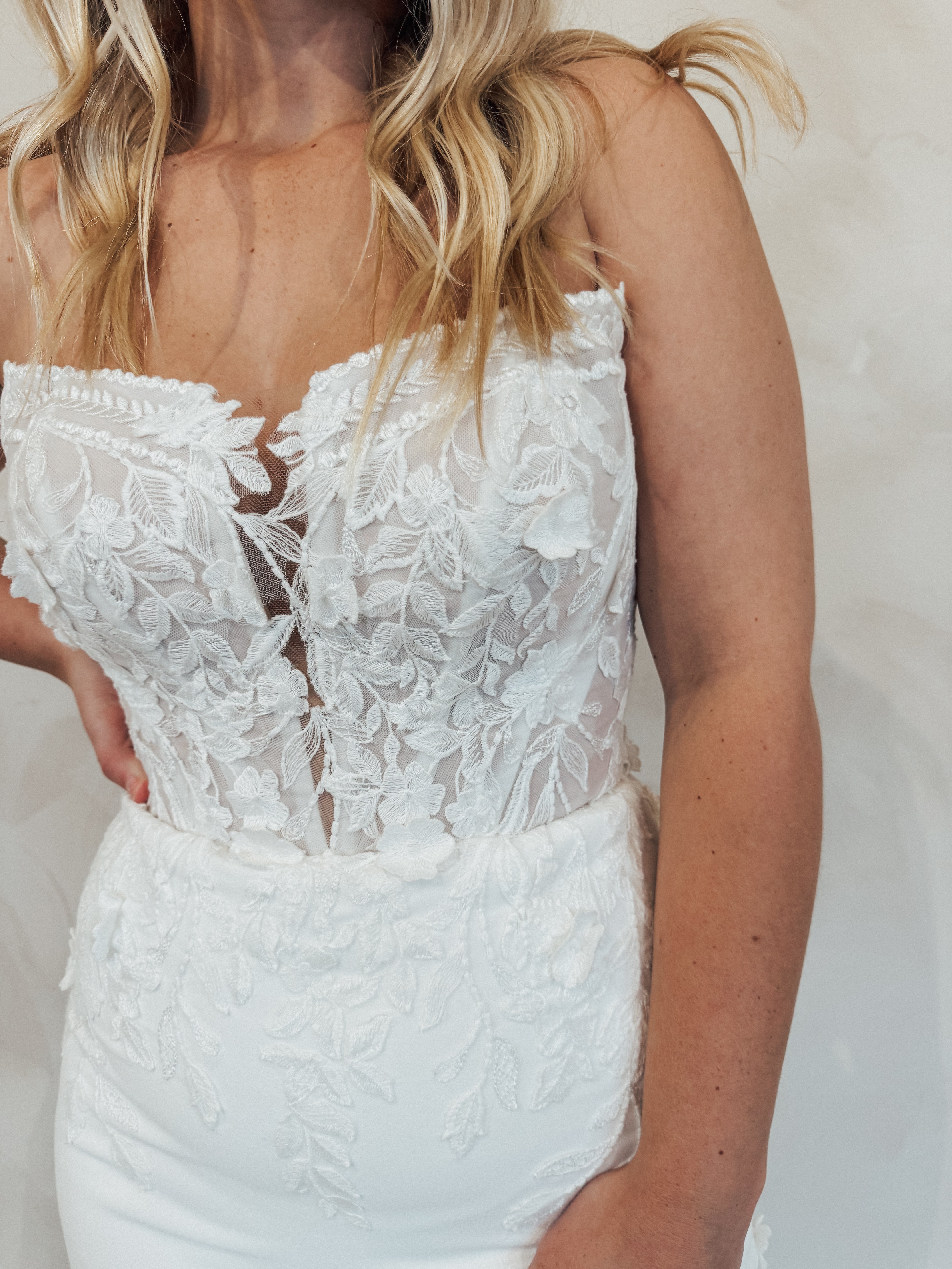 Size 08 | 7675 By Stella York