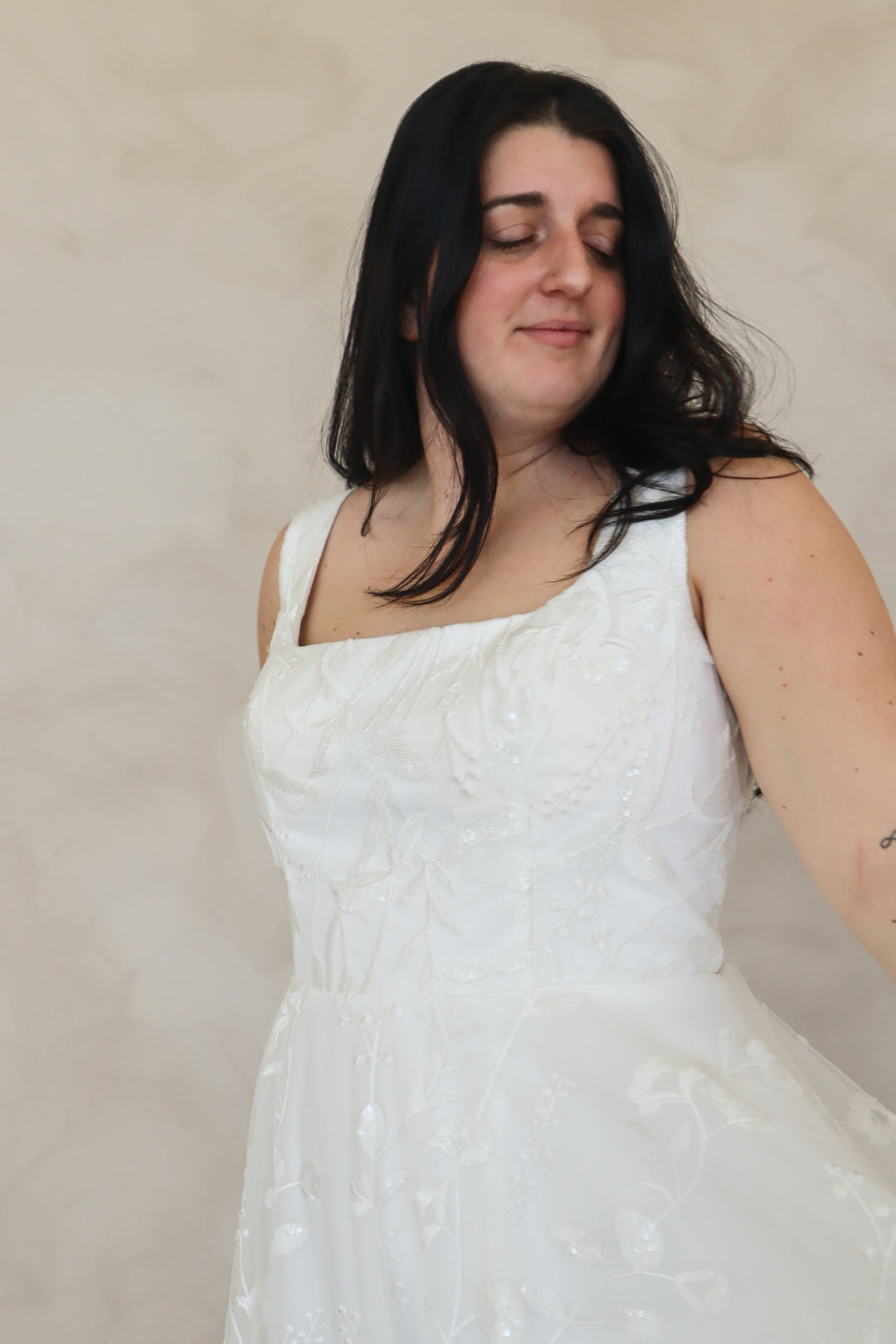 open lace back dress FLEUR BY TANIA OLSEN