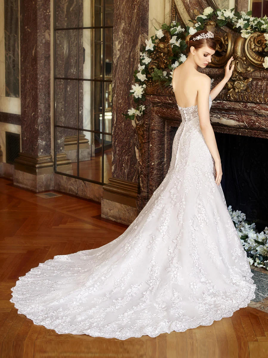 Size 24 | J6440 by Moonlight