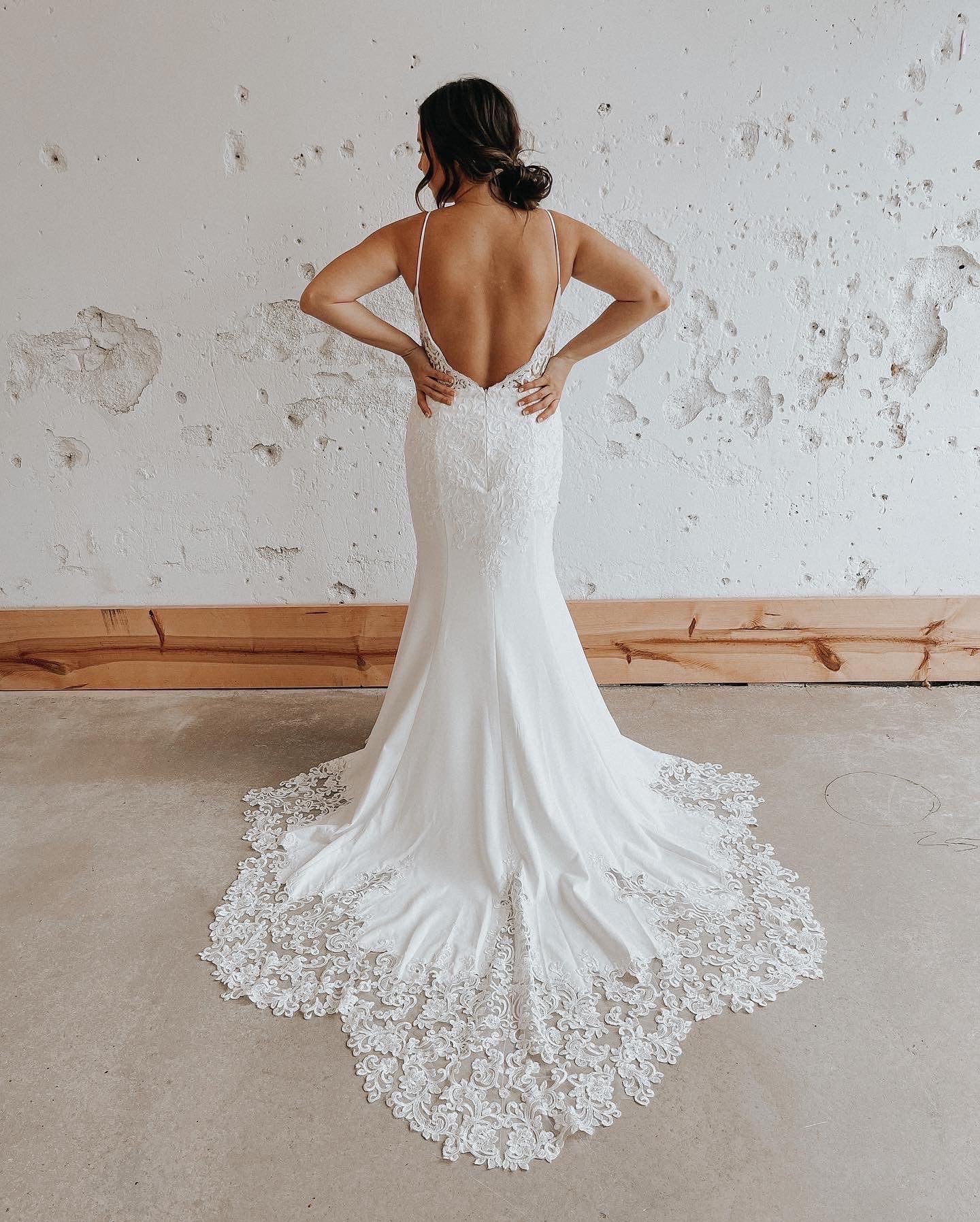 Size 06 | Selena by Lovely