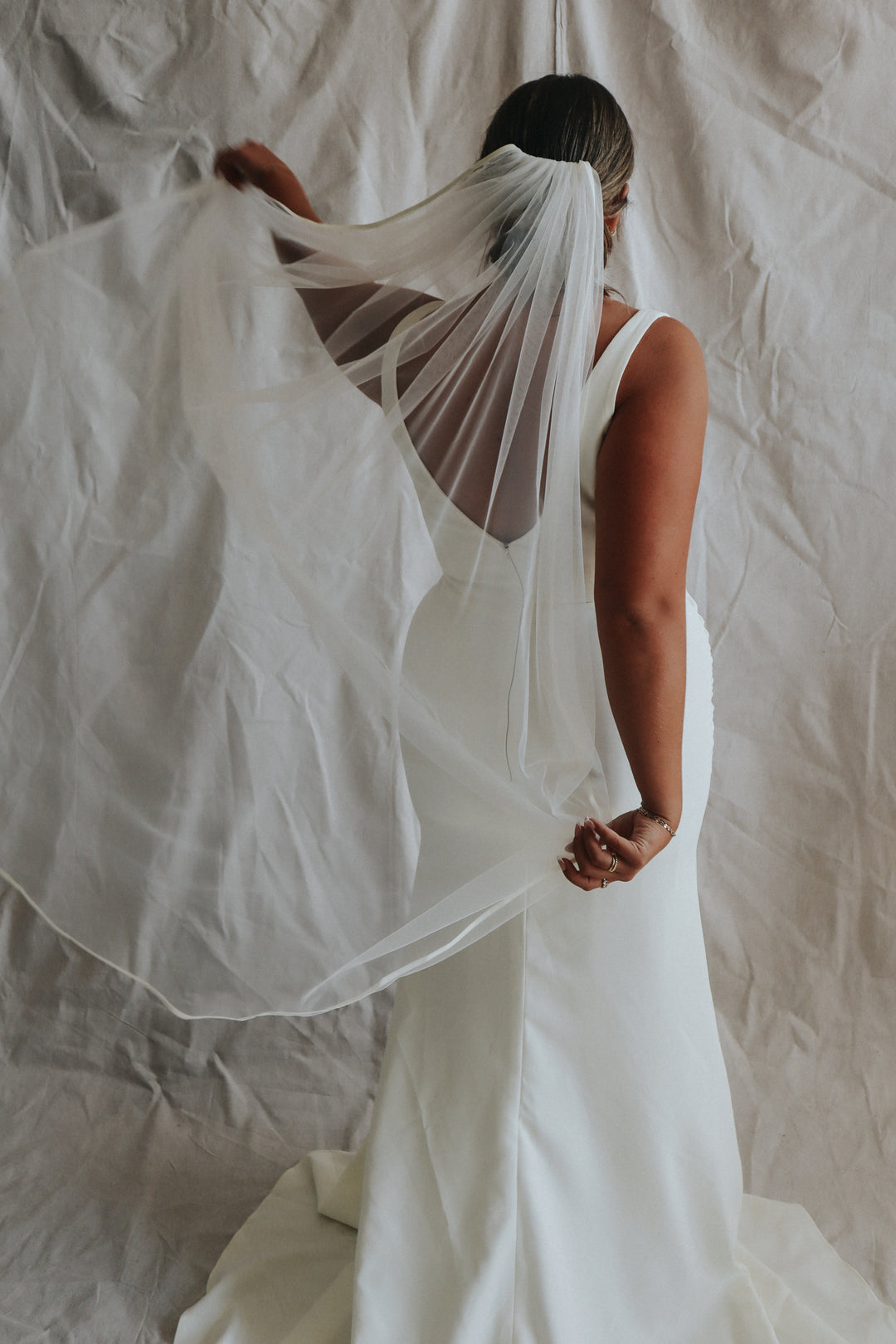 CLASSY- Ribbon Edge Veil