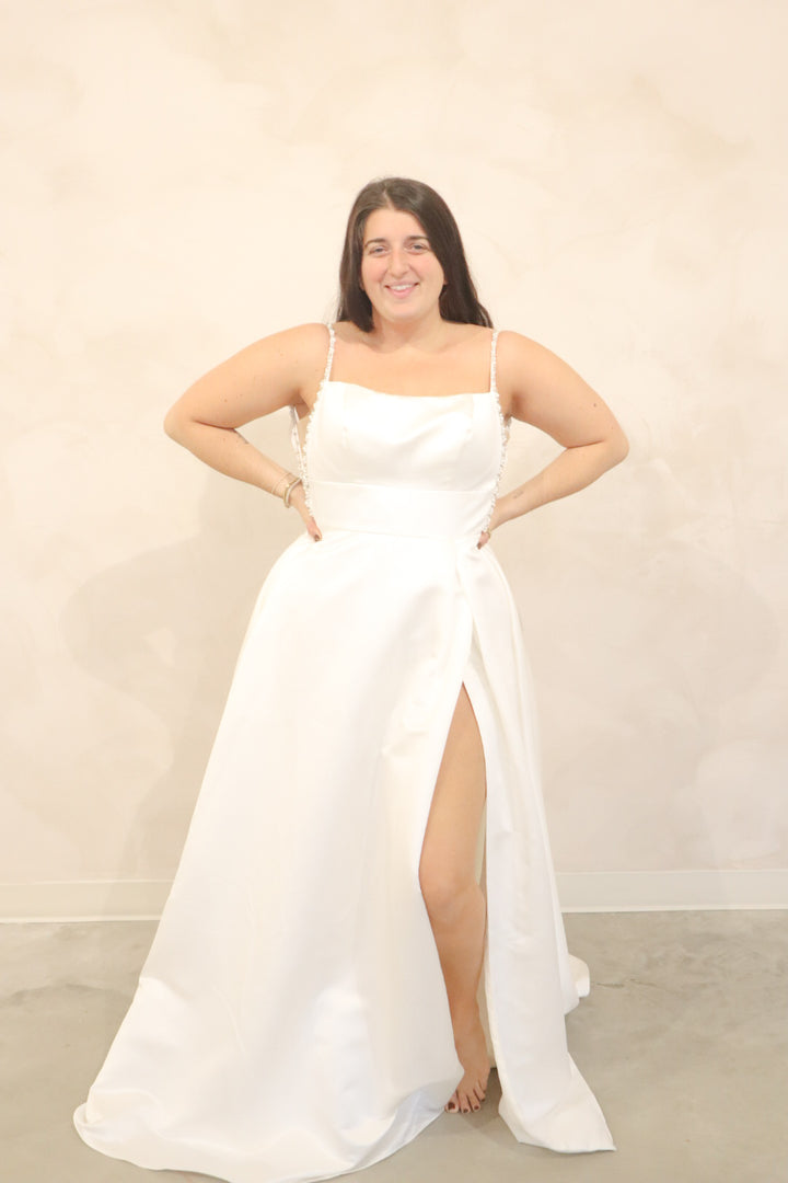Size 12 | 7531 by Stella York