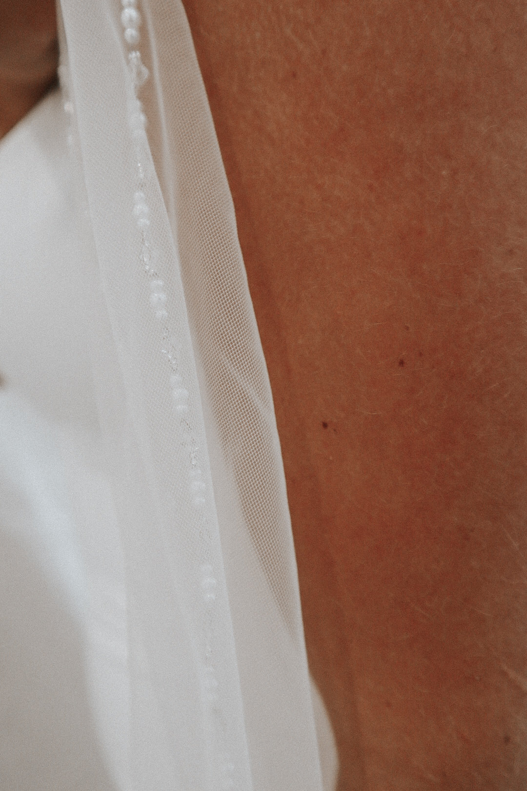 DAINTY- Beaded Edge Veil