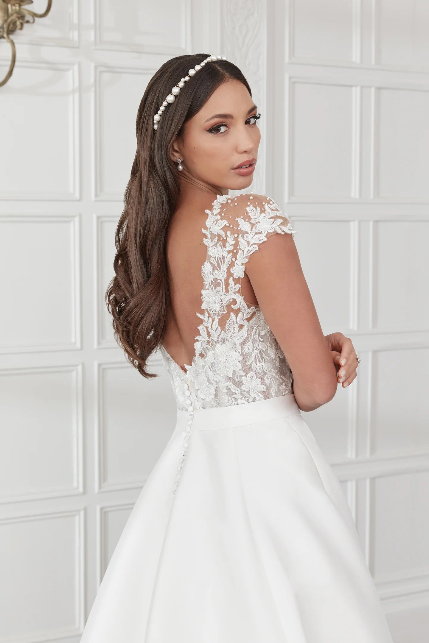 Size 24 | 44361 by Justin Alexander