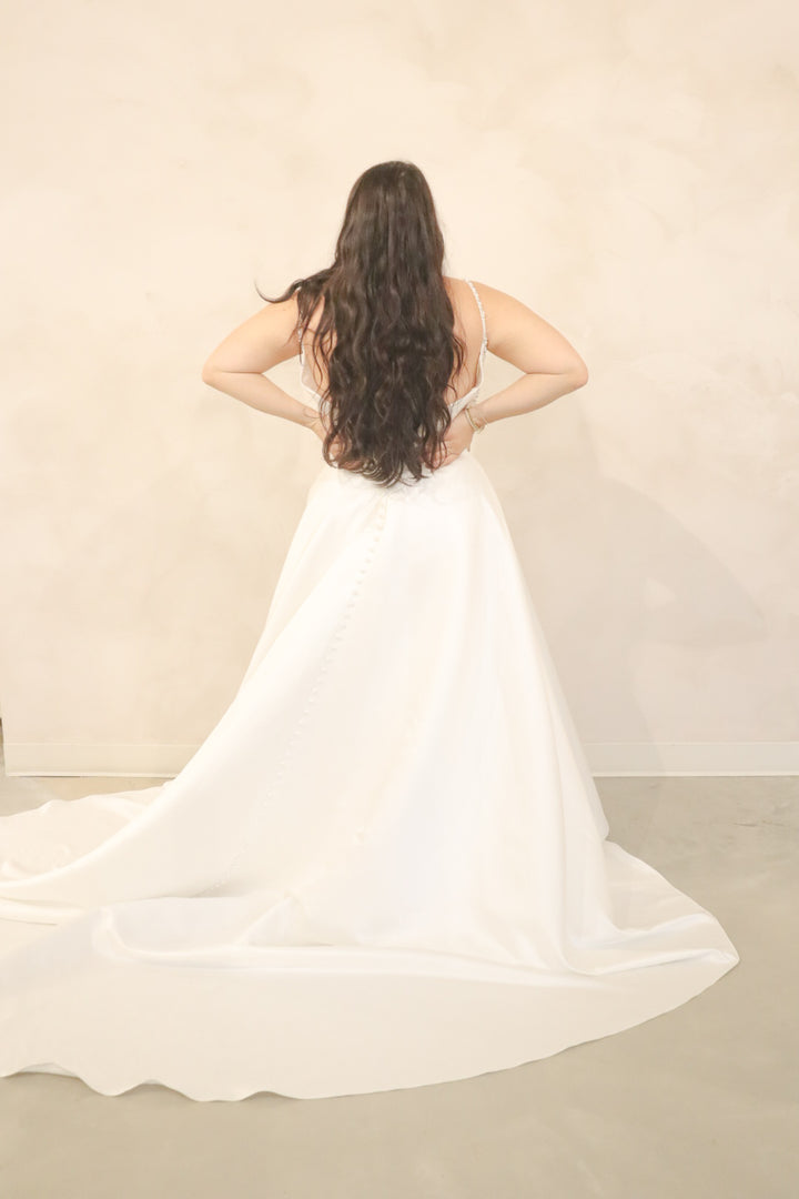 Size 12 | 7531 by Stella York