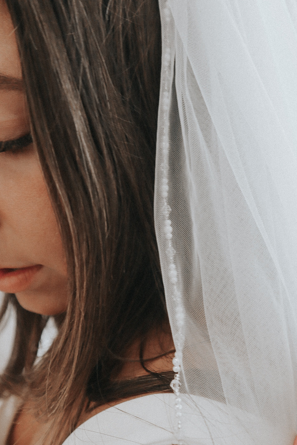 DAINTY- Beaded Edge Veil