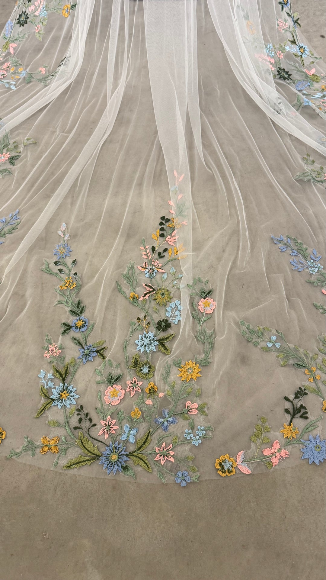 DELILAH- Floral Veil
