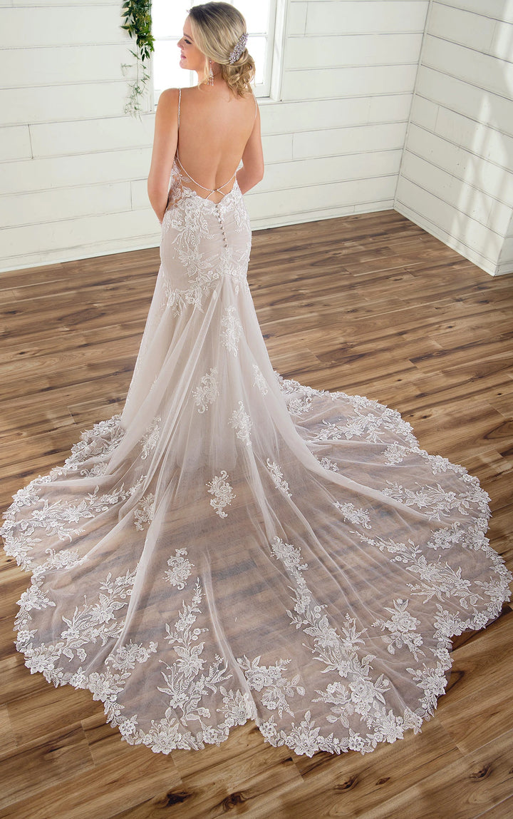 Size 10 | D2770 by Essence of Australia