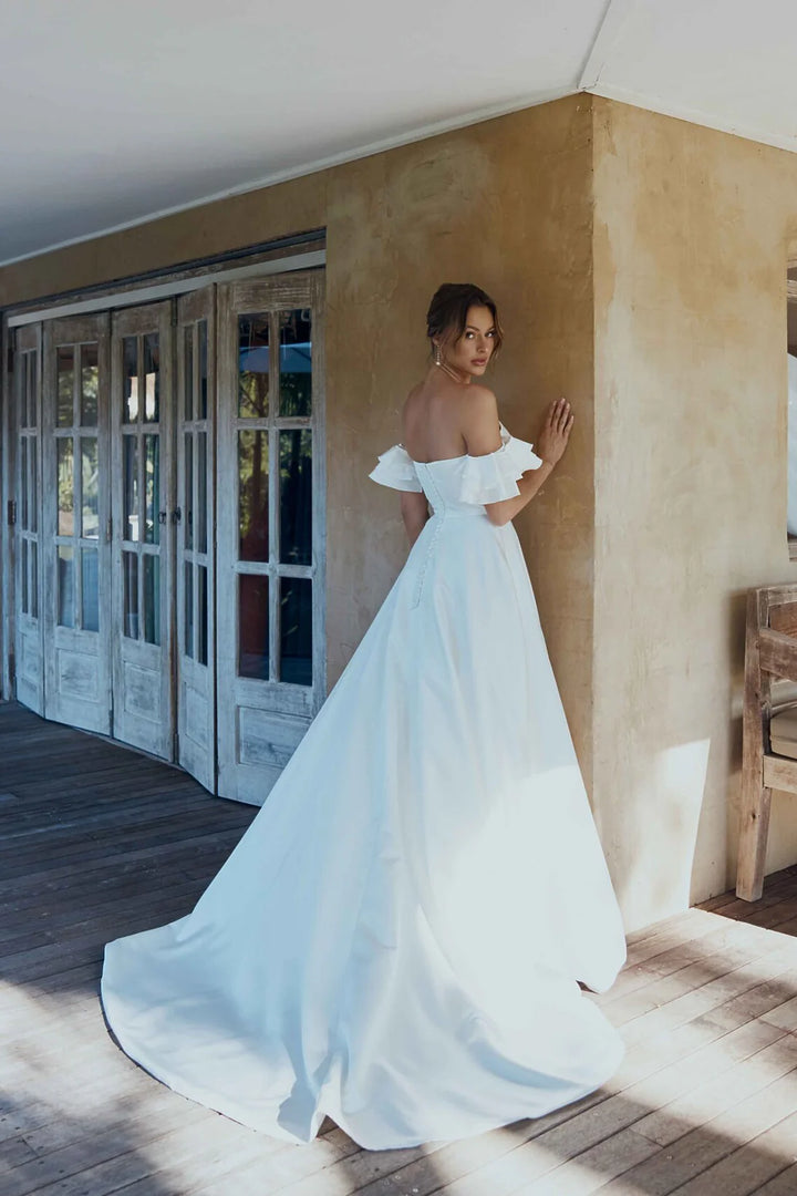 Size 06 | Danica by Tania Olsen