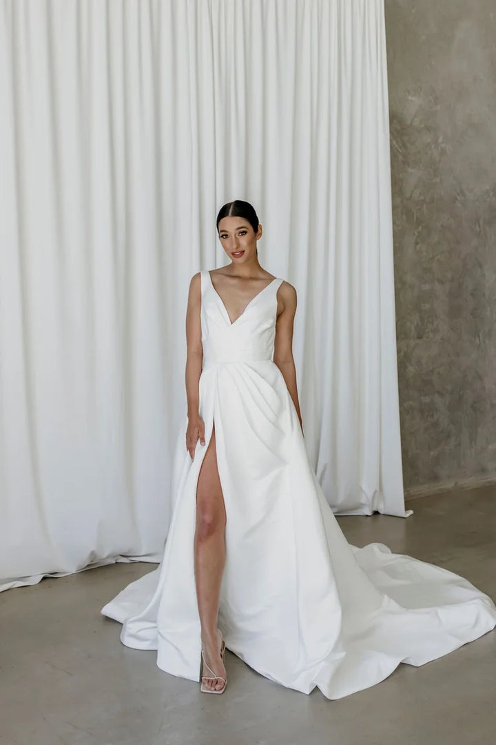 Size 12 | EB22472-1Z by Elysian Bridal