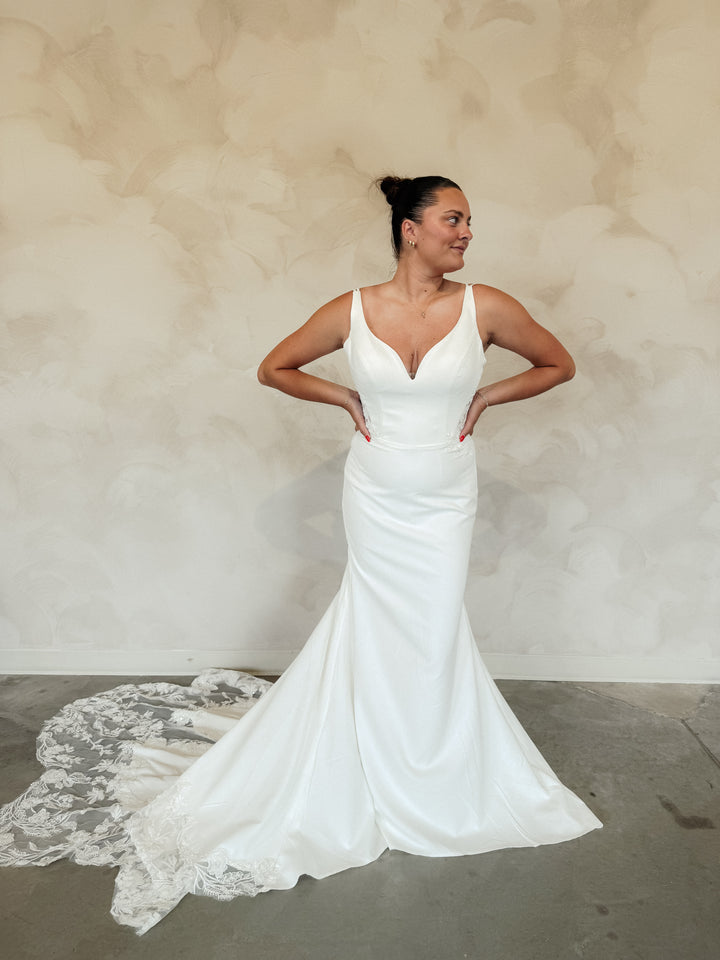 Size 16 | Shayla by Dearly