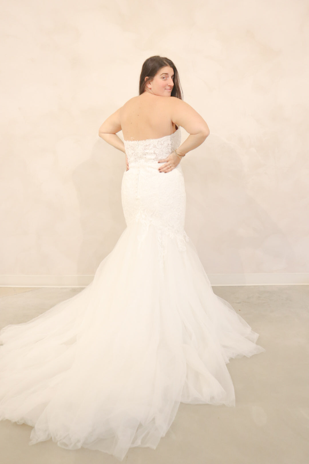 Size 16 | 7431 by Stella York