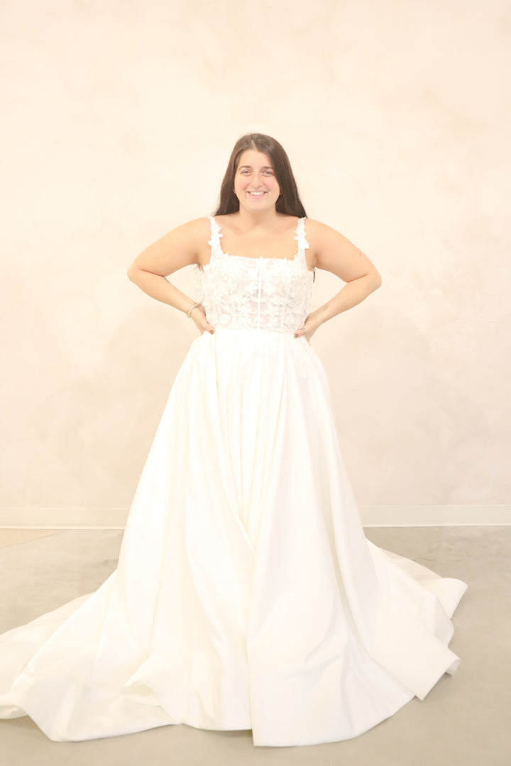 Size 12 | EB8612-1Z by Elysian Bridal