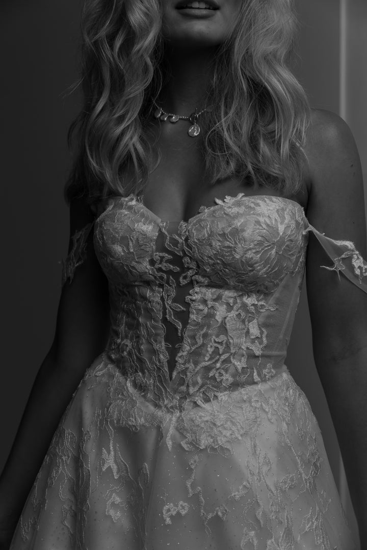 FLORENCE BY TANIA OLSEN