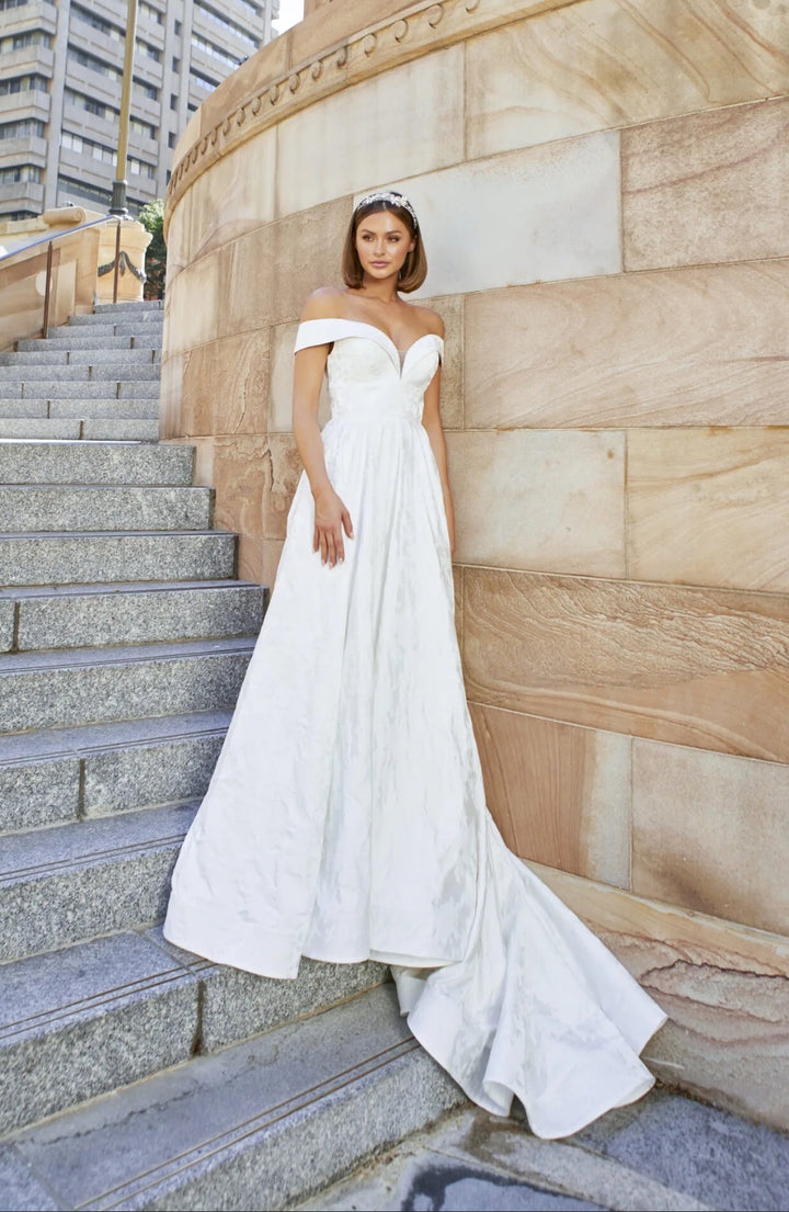 Shop Wedding Dresses Online Dearly Bridal