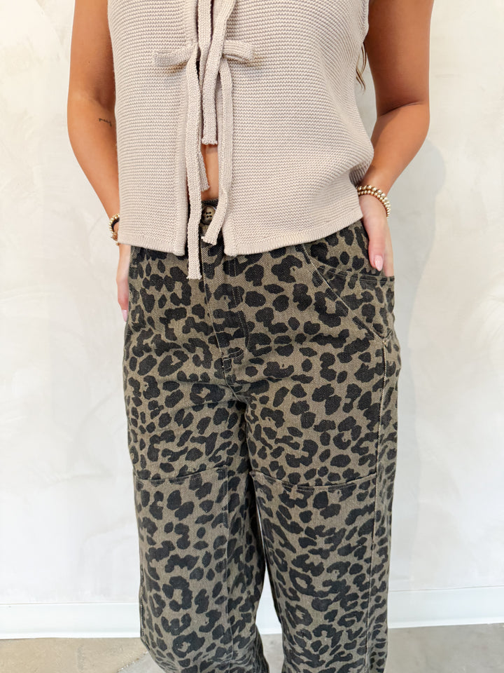 LEOPARD BARREL JEANS