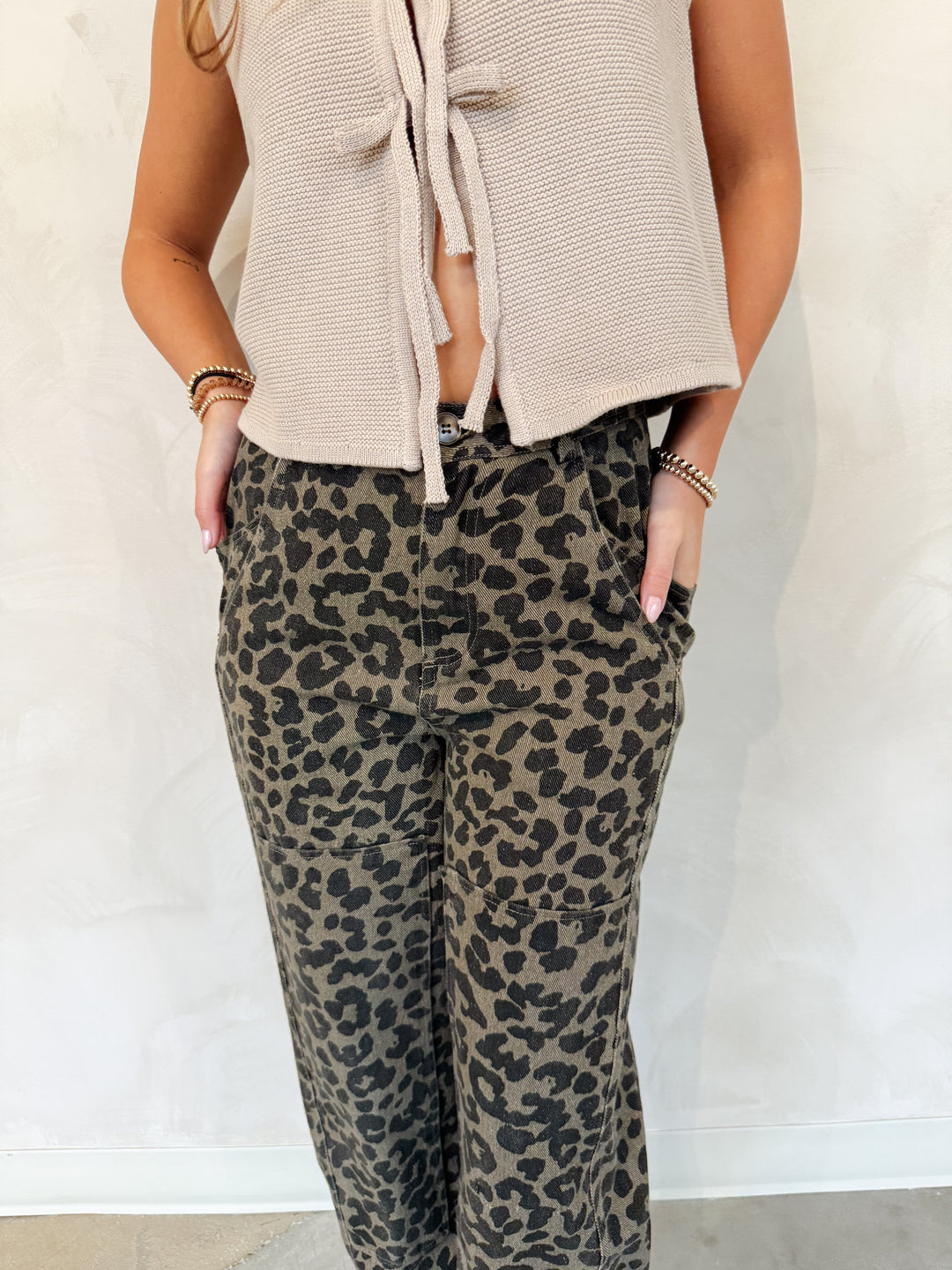 LEOPARD BARREL JEANS