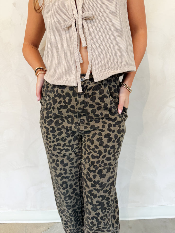 LEOPARD BARREL JEANS