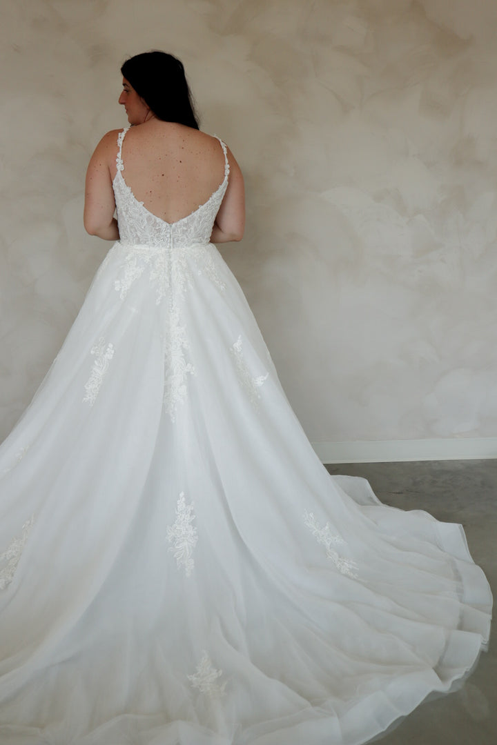 Size 12 | Edie By Maya Bella