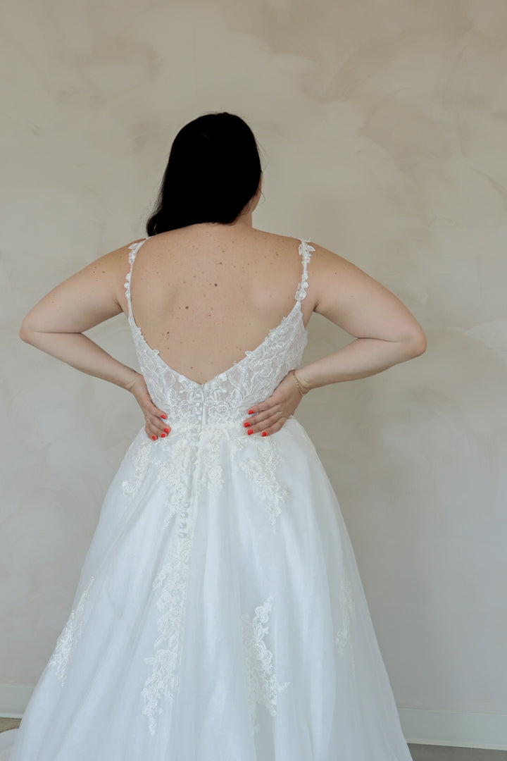 Size 12 | Edie By Maya Bella