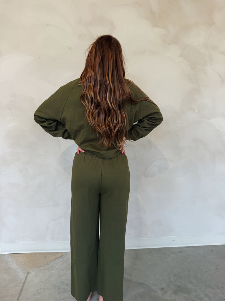 Relaxed V-Neck Lounge Set