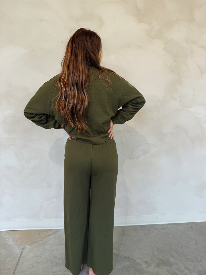 Relaxed V-Neck Lounge Set