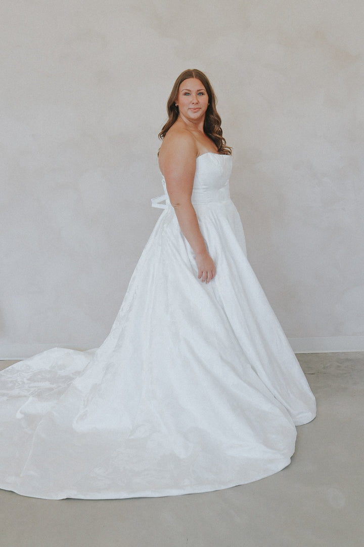 Size 10 | Renee by Tania Olsen