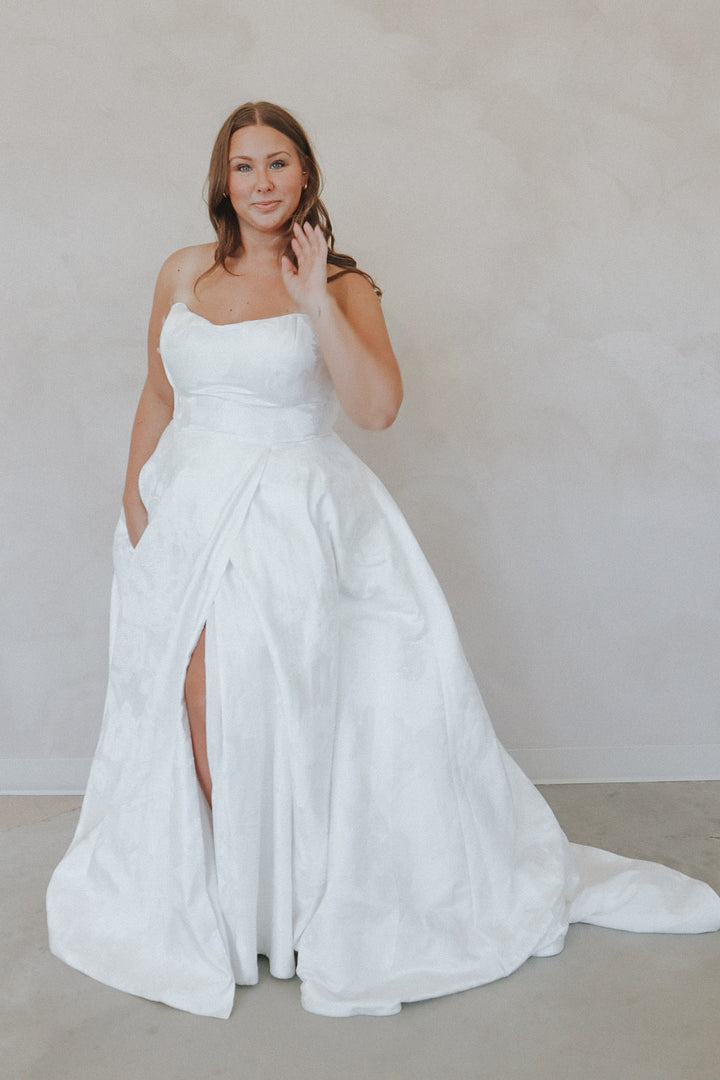 Size 10 | Renee by Tania Olsen