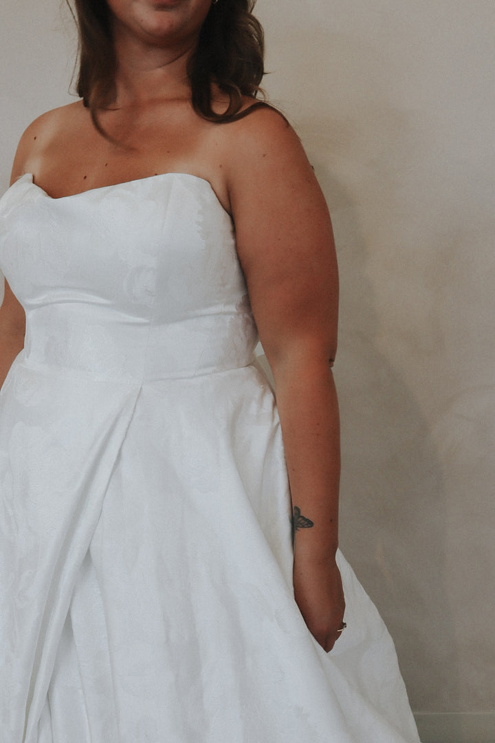 Size 10 | Renee by Tania Olsen