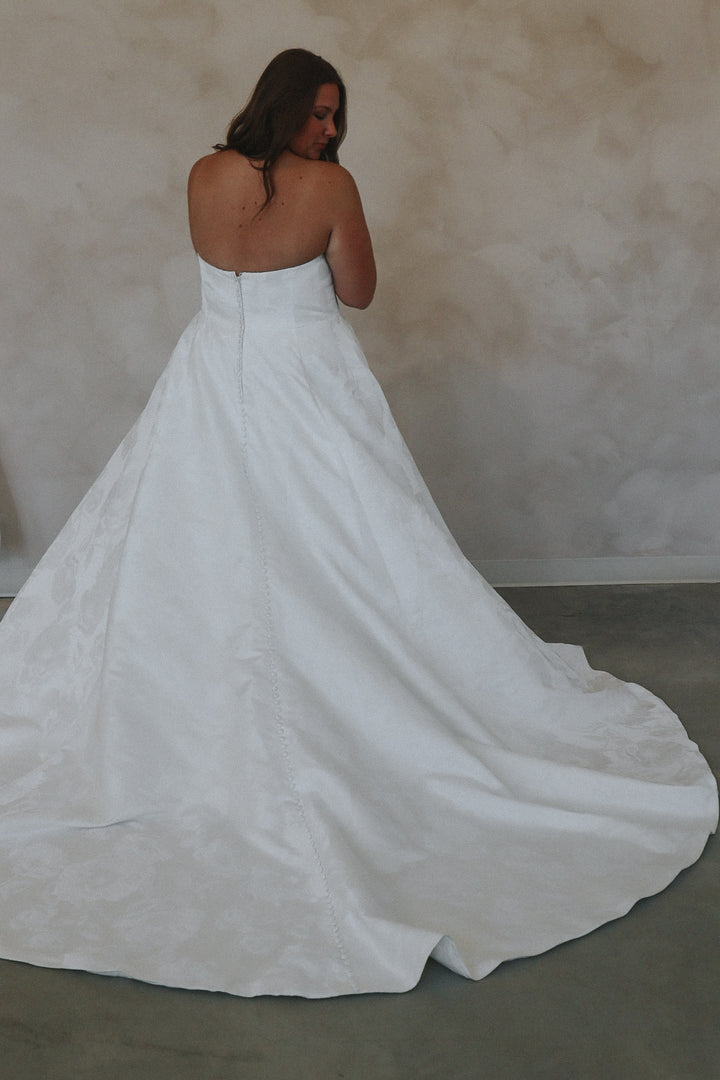 Size 10 | Renee by Tania Olsen