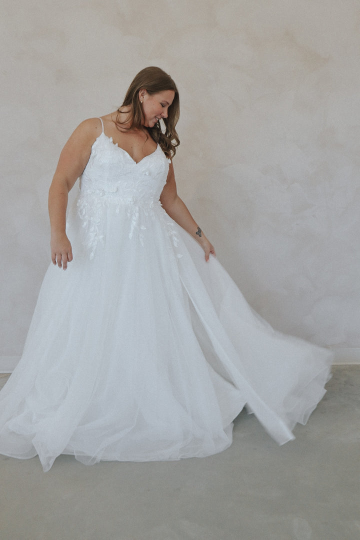 Size 22 | Magnolia by Lovely