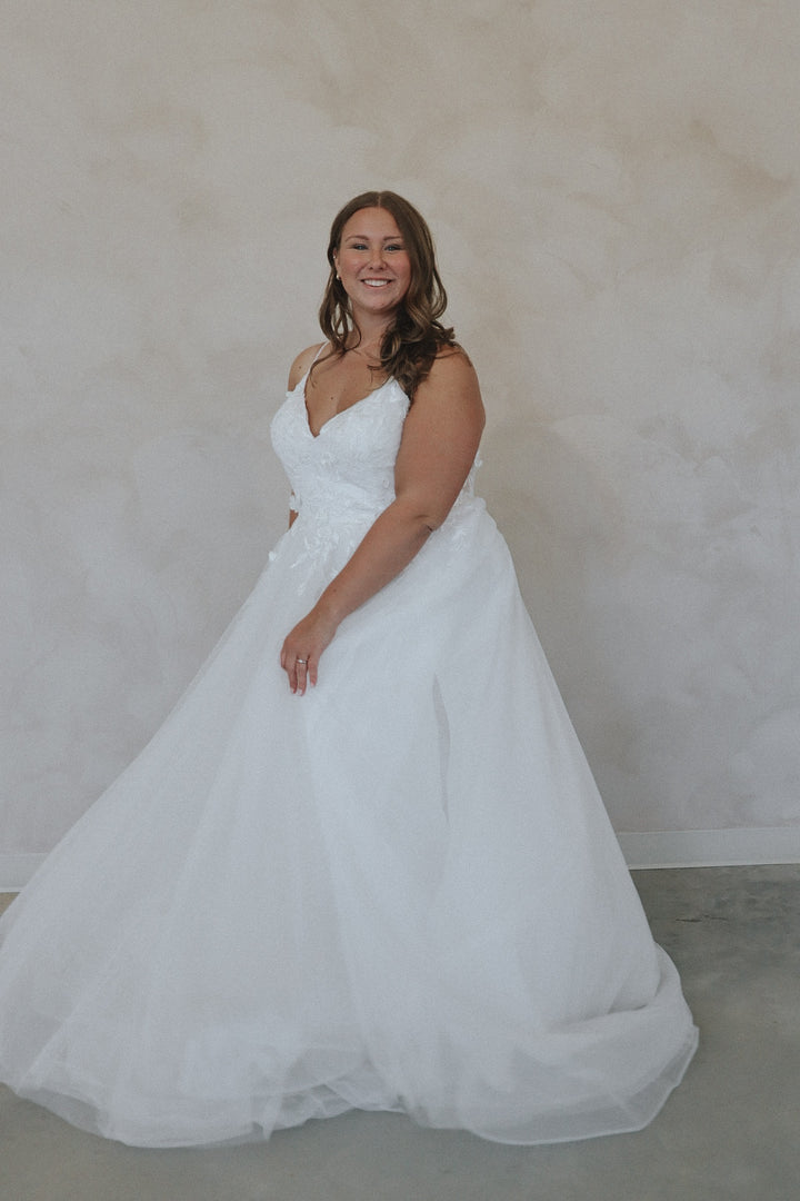 Size 22 | Magnolia by Lovely