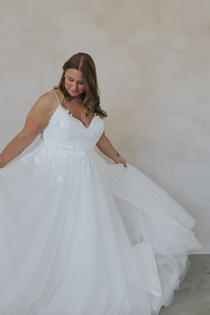 Size 22 | Magnolia by Lovely