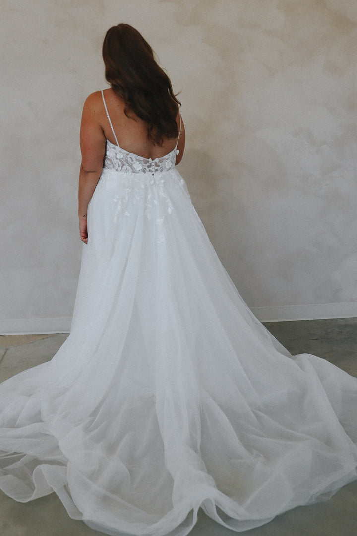 Size 22 | Magnolia by Lovely