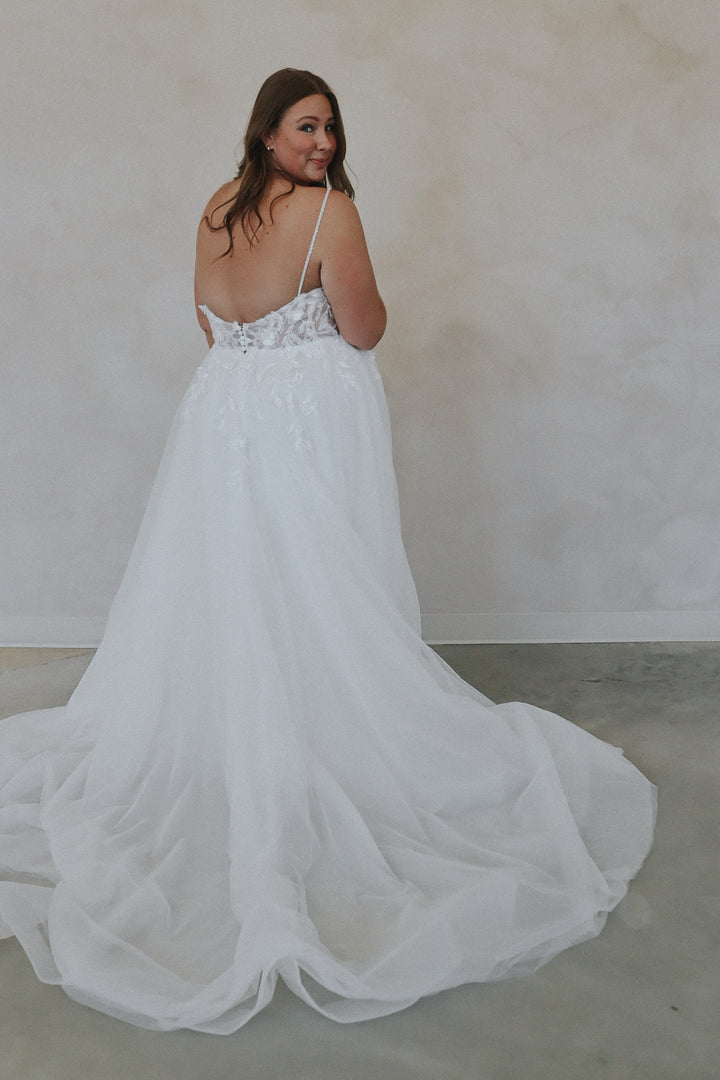 Size 22 | Magnolia by Lovely