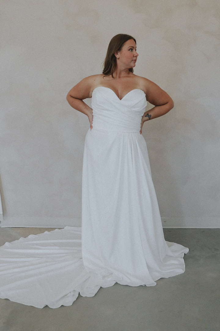 Size 28 | Nova by Lovely