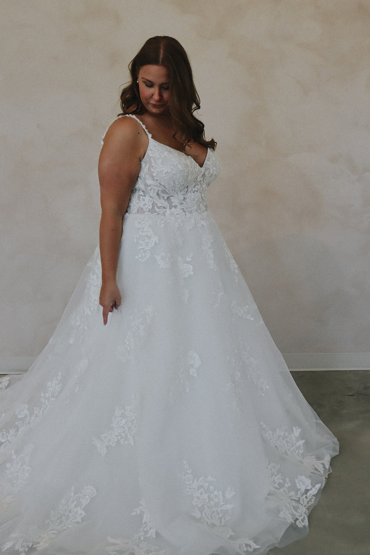 Size 22 | Benny by Dearly