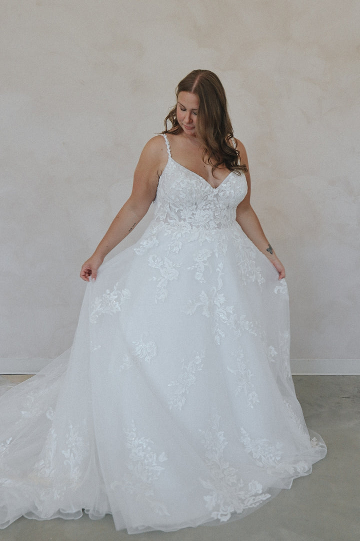 Size 22 | Benny by Dearly