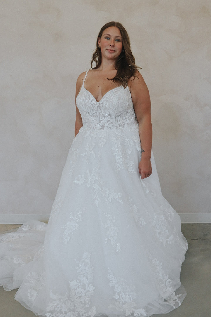 Size 22 | Benny by Dearly