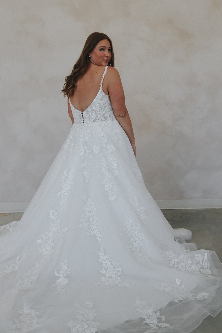 Size 22 | Benny by Dearly