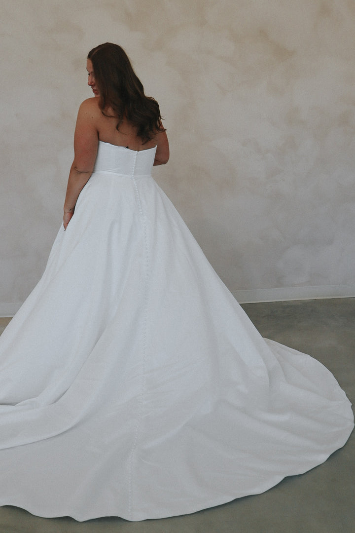 Size 16 | Anne by Tania Olsen