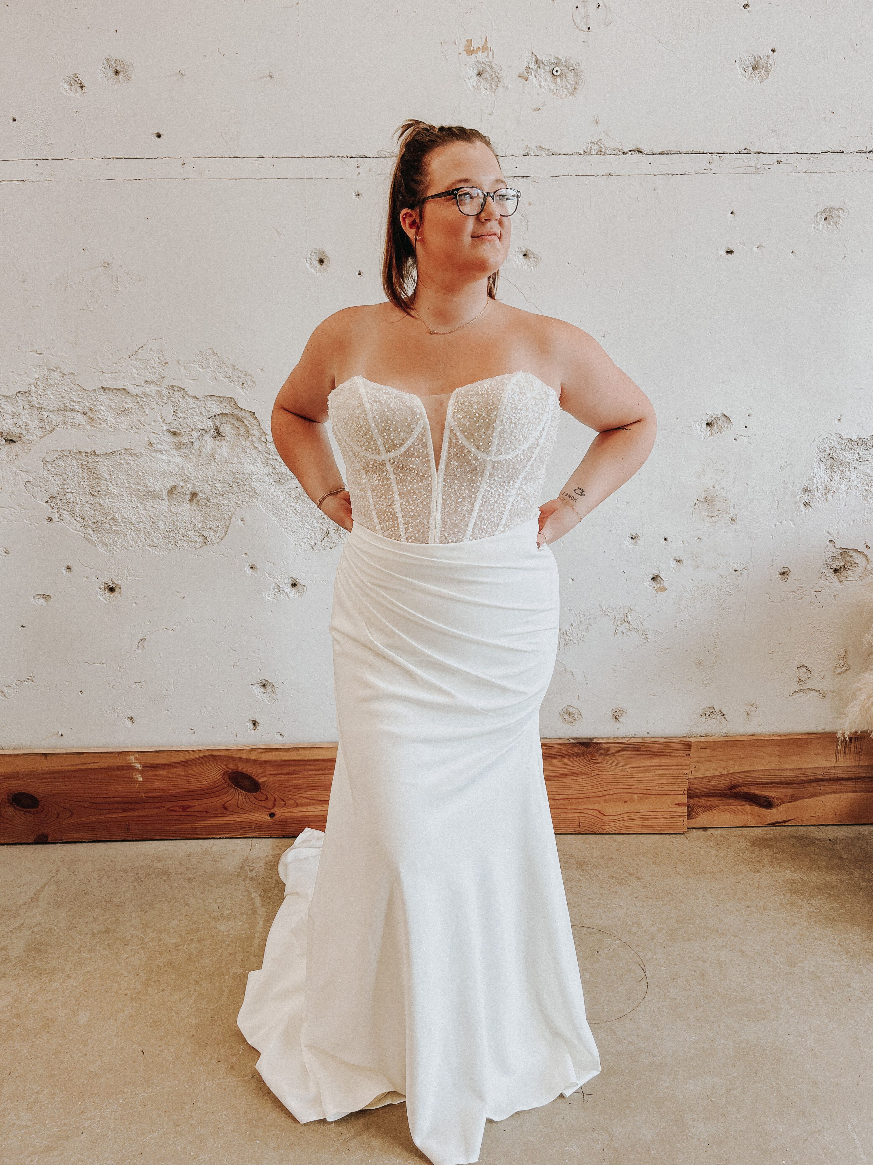 Wedding dress hotsell size 16 cheap