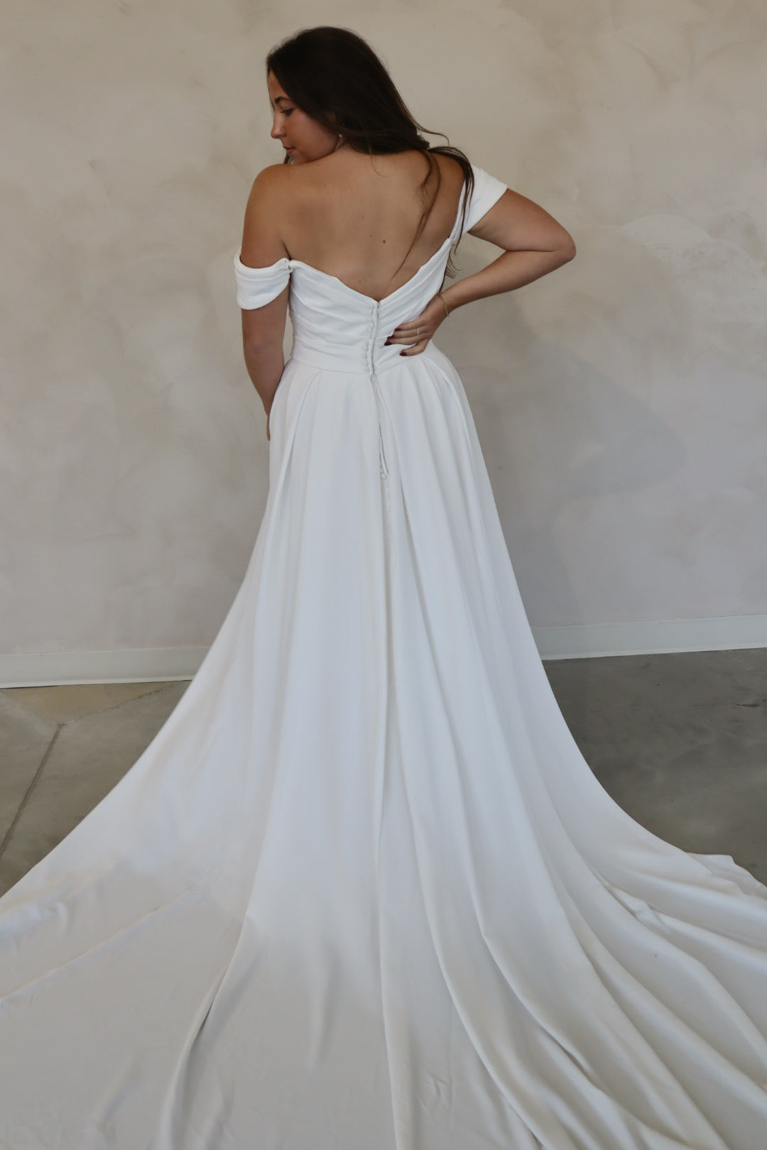 Size 14 | Lottie by Take Heart
