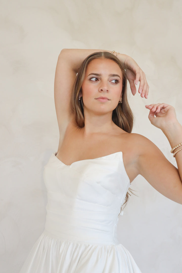 Size 08 | Elizabeth by Becoming