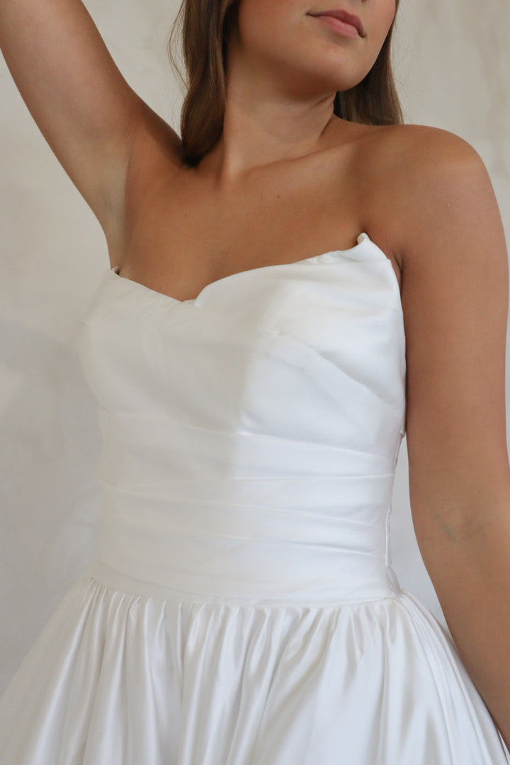 Size 18 | Elizabeth by Becoming