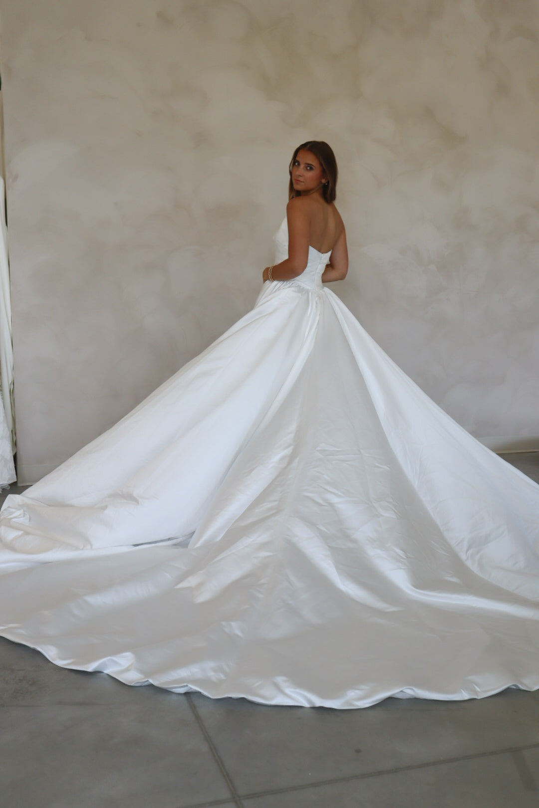 Size 18 | Elizabeth by Becoming